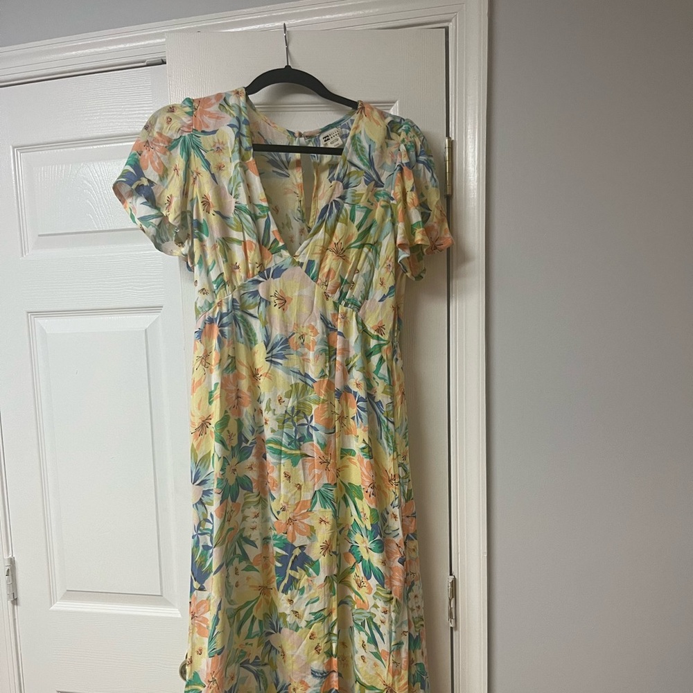Billabong floral dress